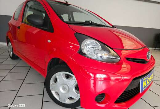 Toyota 1.0i 689cv  FAIBLE CONSO  IDEAL JEUNE CONDUCTE ...