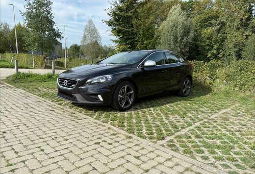 Volvo D4 2.0 R-design