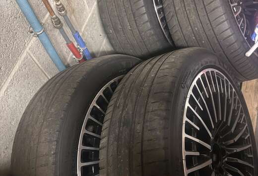 Mercedes-Benz 80 kWh 4-Matic Business Solution AMG