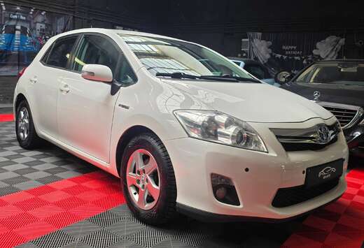 Toyota Auris HEV 1.8i HSD Vendu avec CT