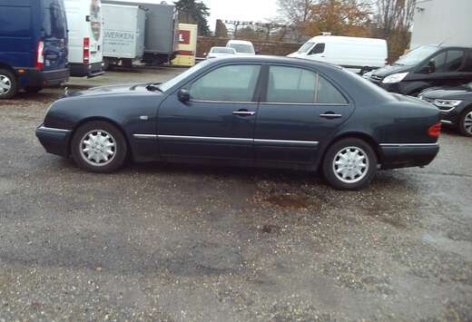 Mercedes-Benz E 220 CDI Elegance airco++automaat+++++ ...