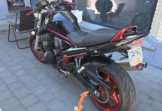 Suzuki Gsf