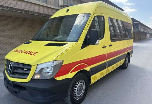 Mercedes-Benz AMBULANCE 314CDI L2H2 avec Lift de 2017 ...