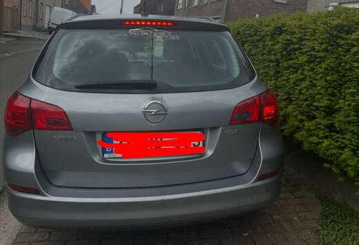 Opel Sports Tourer 1.7 CDTi ECOTEC Cosmo DPF