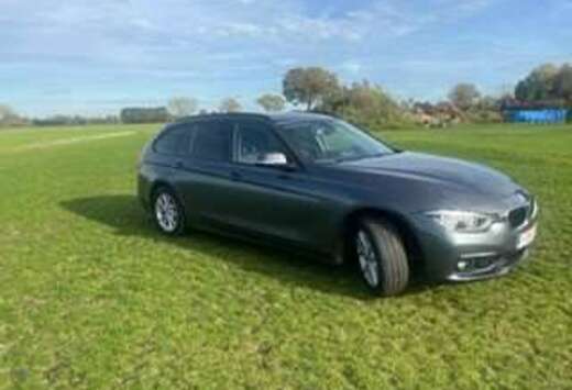 BMW 318i Touring Aut. Advantage