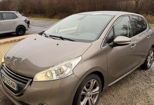 Peugeot 120 VTI Automatik Allure