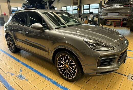 Porsche Cayenne+E-Hybrid+Tiptronic+S