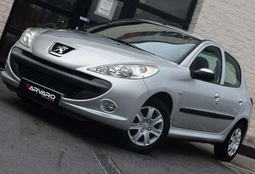 Peugeot 1.4i Urban / Airco / PDC / Topstaat / Garanti ...