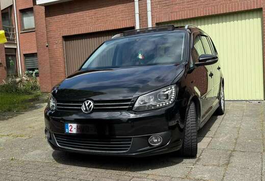 Volkswagen Touran 2.0 TDi Highline DPF DSG