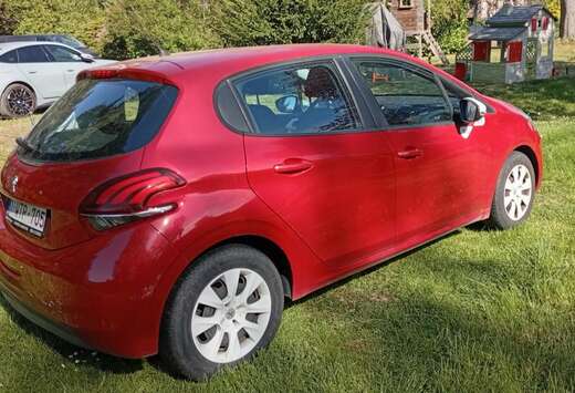 Peugeot 208 1.2i PureTech Like