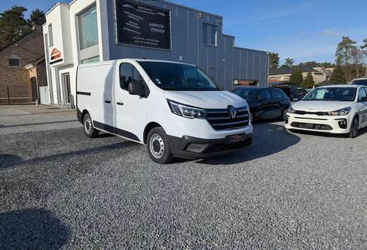 Renault 2.0 dCi L1H1  CARPLAY  LED  CRUISE