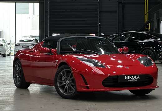 Tesla V2.5 - HEATED SEATS - 2 DIN SCREEN