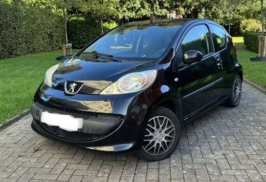 Peugeot TRÈS BELLE 107 ** BLACK SILVER ! ESSENCE ! � ...