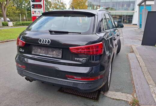 Audi Q3 1.4 TFSI c.o.d Design S tronic Sline