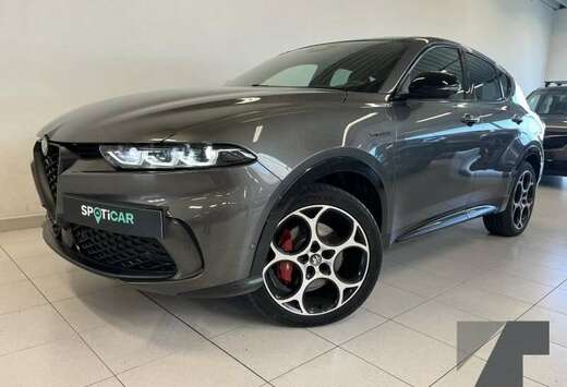 Alfa Romeo Veloce Plug-In-Hybrid AWD