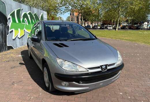 Peugeot 1.4i XS