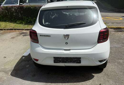 Dacia 1.0i SCe Lauréate (EU6.2)