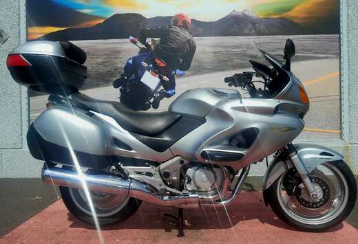 Honda NT 650 V