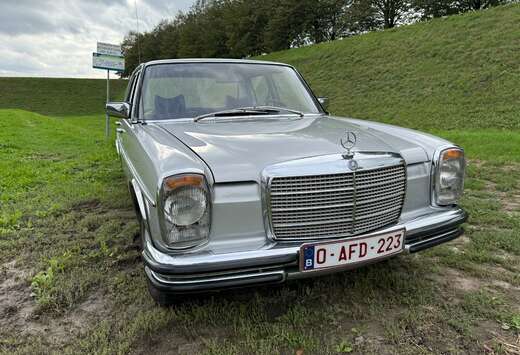 Mercedes-Benz Sedan