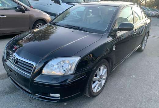 Toyota Avensis 2.0 Turbo D4D 16v Linea Luna
