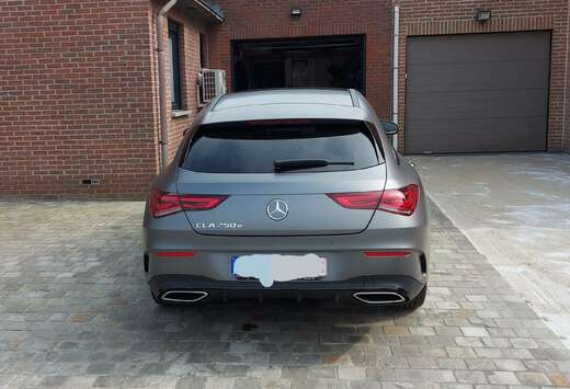 Mercedes-Benz CLA 250 e PHEV AMG Line