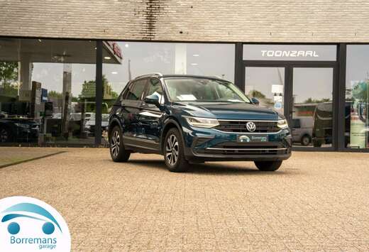 Volkswagen 1.5 TSI Camera/Carplay/Lane assist/Front A ...