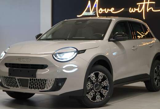 Fiat 600 1.2 Hybrid Icon DCT