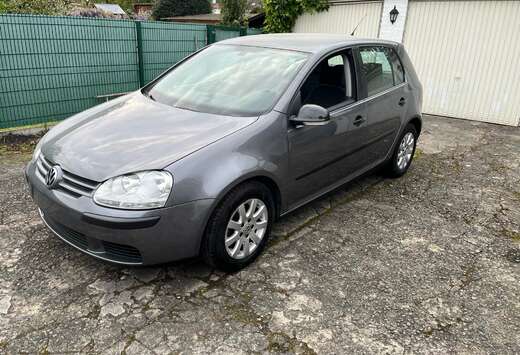 Volkswagen 1.6i 16v FSI Comfortline 6 vitesse Airco