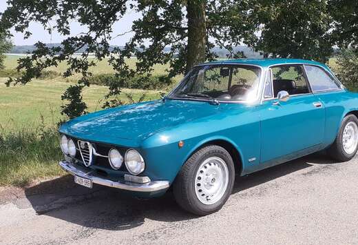 Alfa Romeo gt 1750 bertone