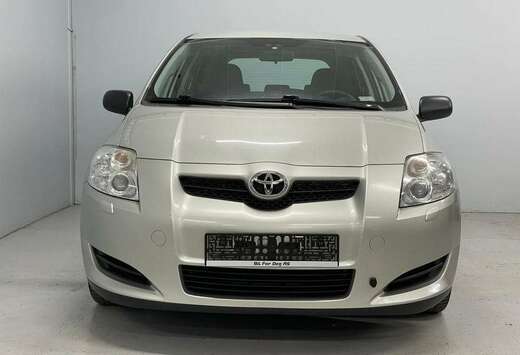 Toyota 1.6i VVT-i 16v Sport Line
