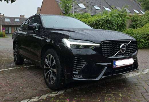Volvo XC60 2.0 B4 MHEV Plus Dark