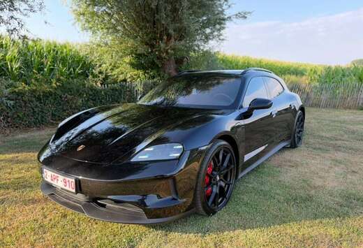 Porsche Taycan Sport Turismo 89 kWh 4S