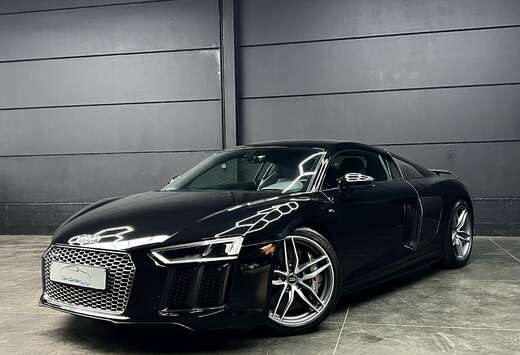 Audi V10 plus 5.2 FSI quattro S tronic