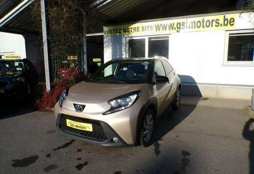 Toyota 1.0i 72cv Automatic Beige 10/22 42.851km Airco ...