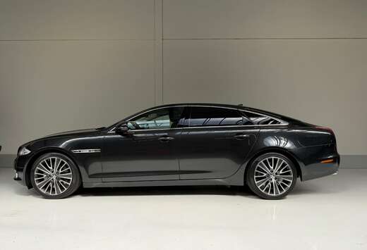Jaguar XJ LWB 5.0i V8 S/C Ultimate Edition
