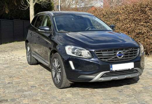 Volvo 2.0 D4 Summum Geartronic // FULL OPTION