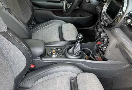 MINI Mini Clubman 1.5 Cooper OPF (EU6d-TEMP)