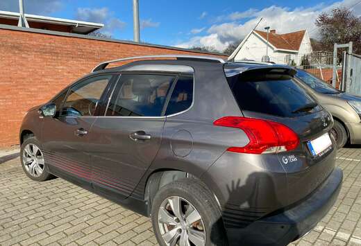 Peugeot 2008 1.2i PureTech Urban Cross