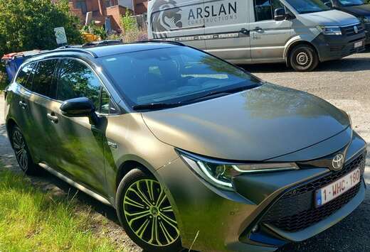 Toyota 1.8 Hybrid Touring Sports Club