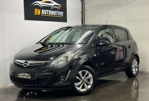 Opel Corsa 1.2i Ultimate Edition