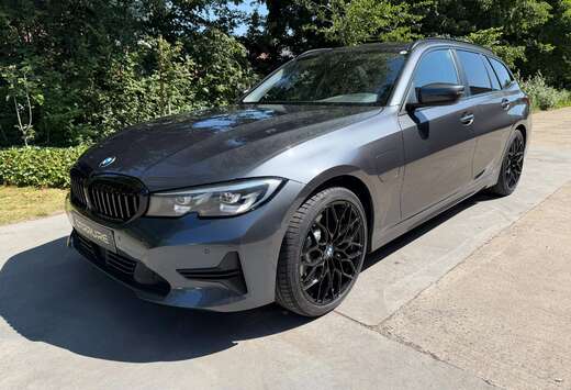 BMW TOURING 330ePANOHARMANKARDONLEDERACCTREKHAAKCARPL ...