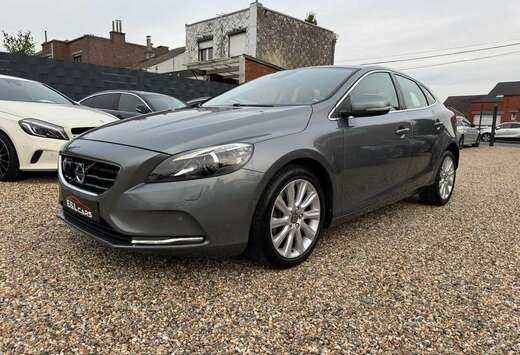 Volvo V40 2.0 D2 **12 mois de garantie**