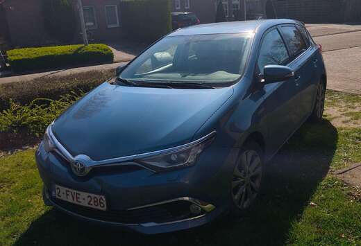Toyota Auris HEV 1.8i HSD Comfort E-CVT