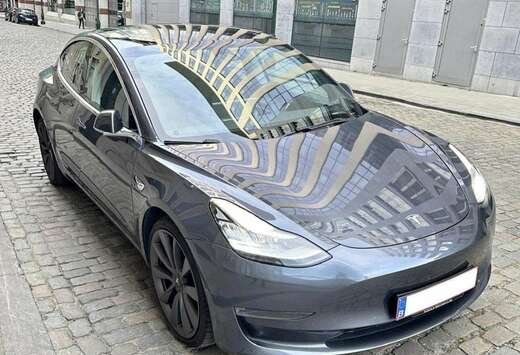 Tesla 75 kWh Performance Dual Motor