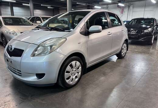 Toyota Yaris 1.3i VVT-i 16v Luna