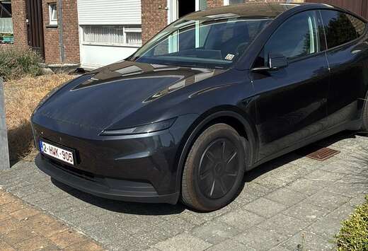 Tesla 62.8 kWh Standard Range RWD