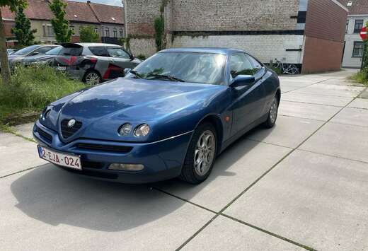 Alfa Romeo 2.0 Twin Spark 16V