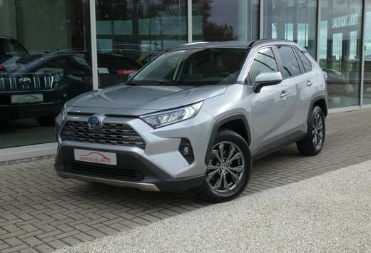 Toyota HYBRID Dynamic Plus +Trekhaak Dodehoek Carplay