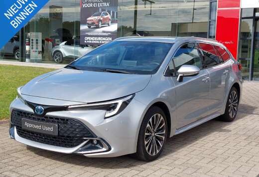 Toyota Touring Sports 1.8 Hybrid Style e-CVT