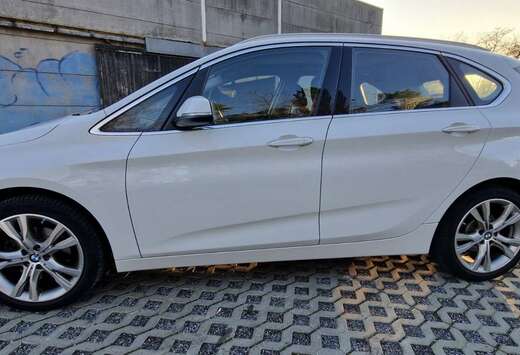 BMW 220i Active Tourer Aut. Luxury Line Pano-Dak